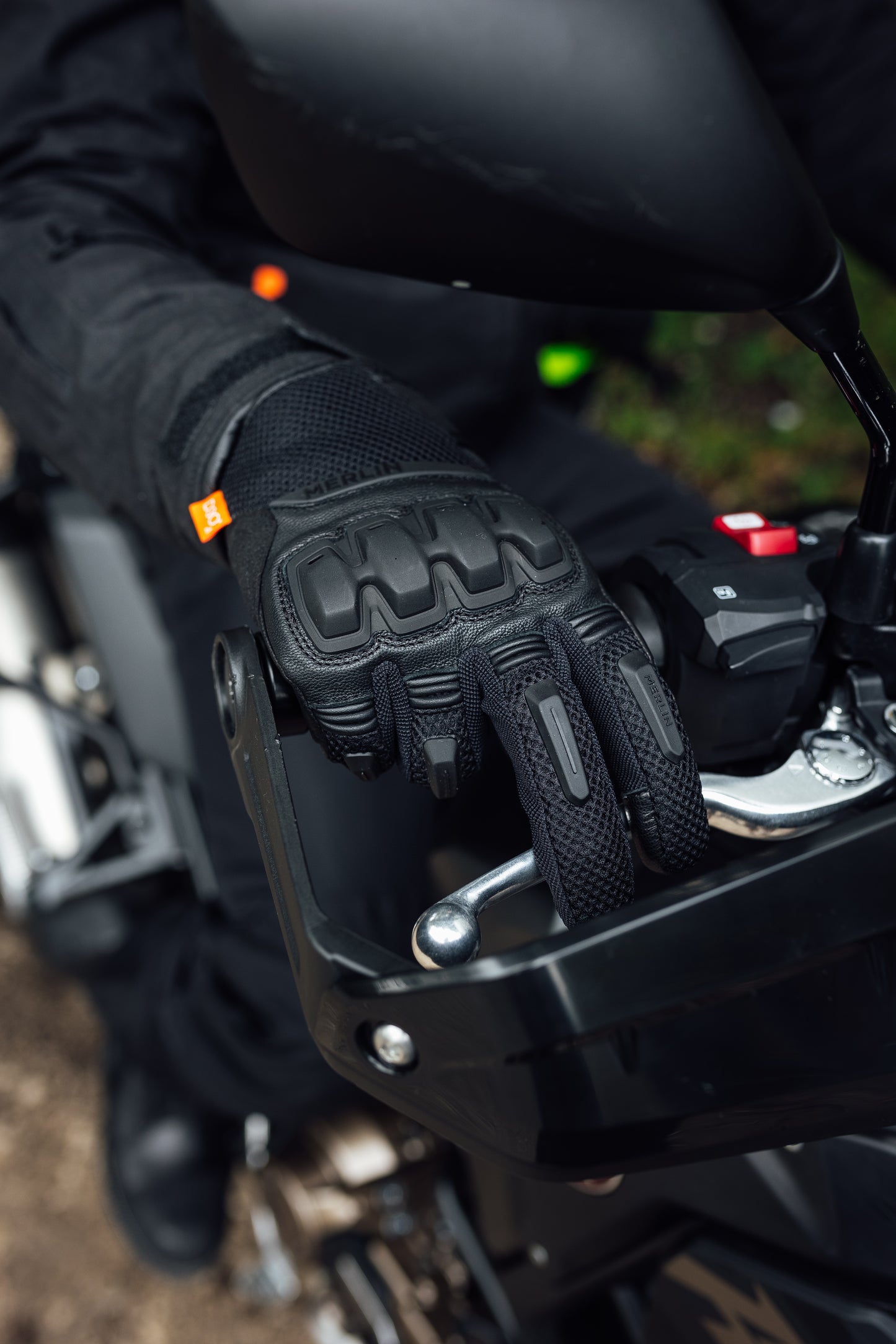 JURA AIR D3O GLOVE BLACK