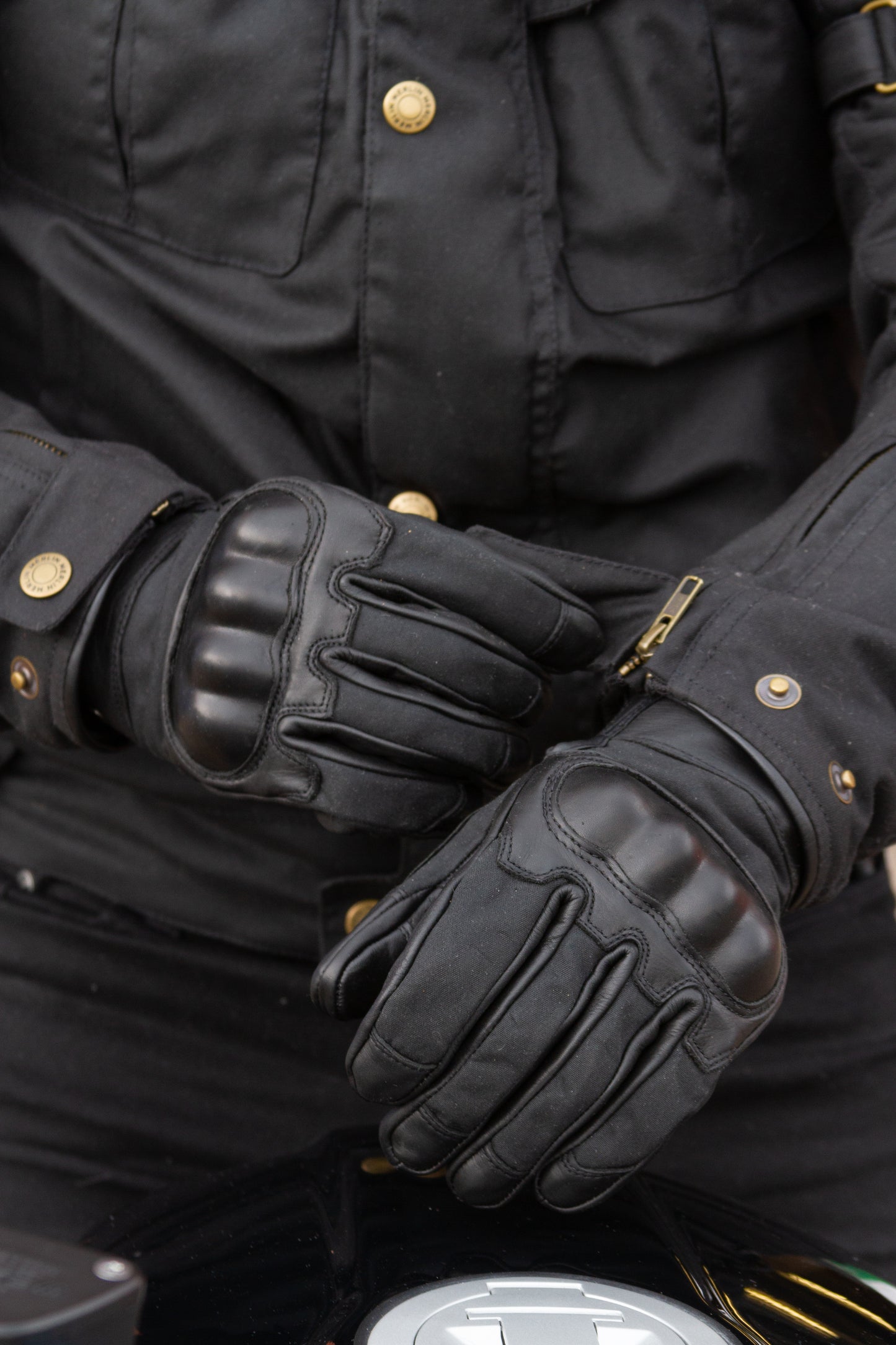 MERLIN GLENN WAX/LEATHER GLOVE BLACK