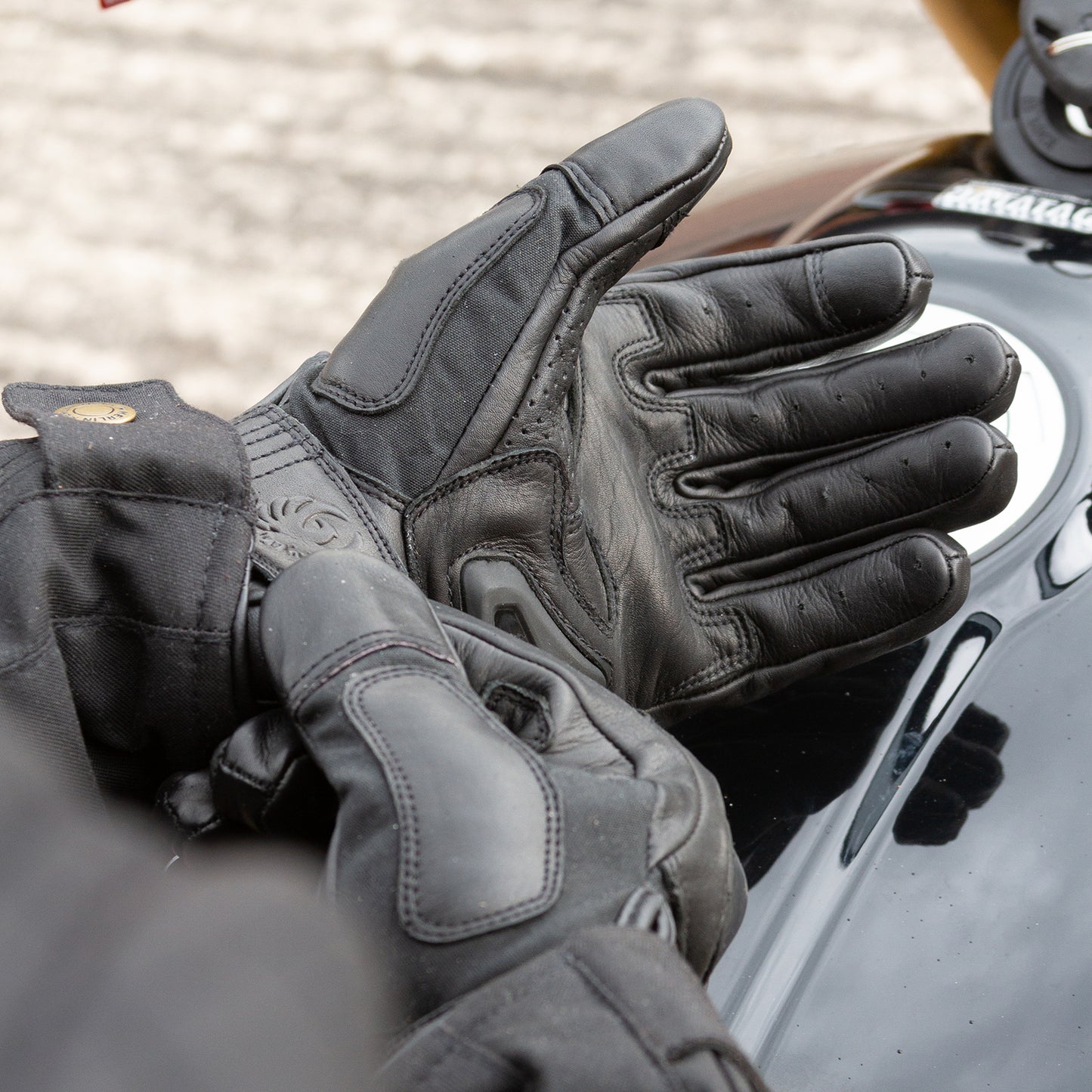 MERLIN GLENN WAX/LEATHER GLOVE BLACK